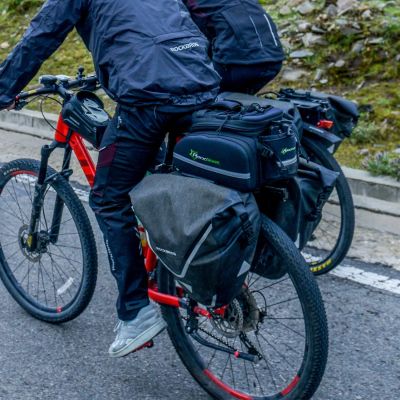 4. Rockbros AS-001-3Bg Dreieckige Gepäckträgertasche - Vollständig wasserdicht