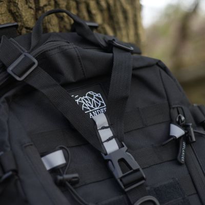 19. Offlander Survival Trekker 25L Rucksack OFF_CACC_34BK