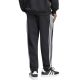 3. adidas Essentials 3-Streifen Fleecehose für Herren, schmal zulaufende Bündchen, schwarz, KY6526