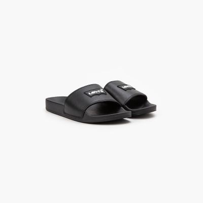 2. Levi's June Batwing Patch W Flip-Flops D78940002