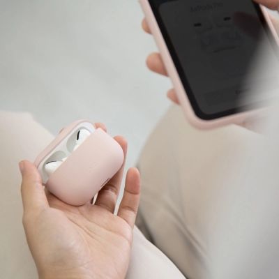 3. Uniq Silikonhülle für AirPods Pro – Lavendel