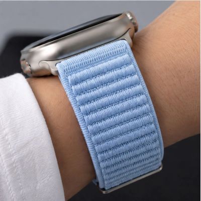6. Tech-Protect NylonLoop Armband für Apple Watch 40 / 41 / 42 mm – Hellblau