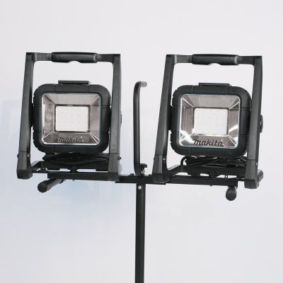 12. Bauleuchte 14,4/18 V/230 V LED DML805 MAKITA