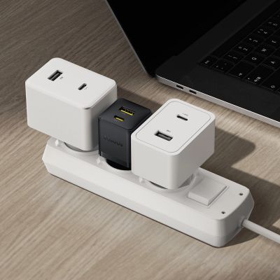 6. Baseus Palm 20W USB-C USB-A Wandladegerät - Schwarz