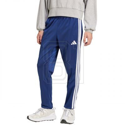 2. adidas 3-Stripes Tricot Regular Tapered Pants M JI8812