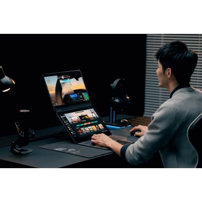 38. ASUS ROG Zephyrus Duo 16 GX651AX-U9322X Ultra 9 386H 2x16,0" 3K Touch OLED 120Hz 1100nits AG 32GB LPDDR5X SSD2TB GeForce RTX 5090 24GB CAM1080p + IR 90Whs W11Pro Aluminium Stellar Gray