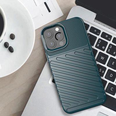 3. Thunder Case Flexibel Robuste Panzer Handyhülle TPU Schutzhülle für iPhone 13 Pro Max grün