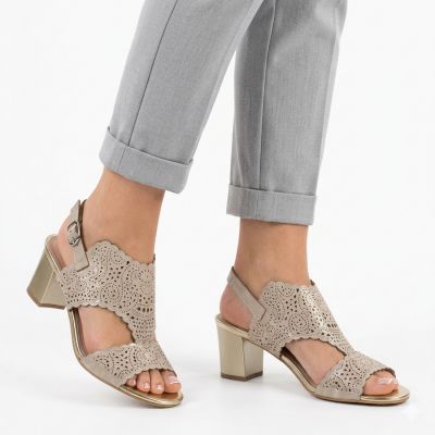 5. Beige Damen-Sandalen mit durchbrochenem Muster und Absatz, Modell M.Daszyński MR1954-2