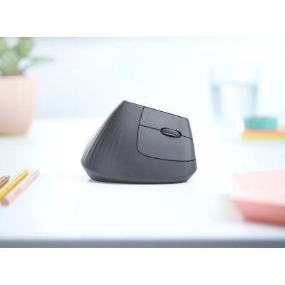 6. Logitech MX 910-005448 Maus (Optisch; 4000 DPI; Schwarz)