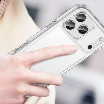 6. Outer Space Case für iPhone 17 Pro – Transparent