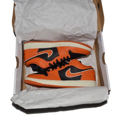 10. Air Jordan 1 Low SE Sport Spice/Schwarz-Coconut Milk für Damen - DV1299-800