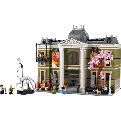 3. LEGO Icons 10326 Naturkundemuseum