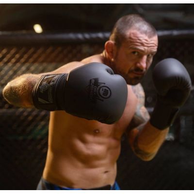 18. 10oz Boxhandschuhe - Black Master - Valor Series