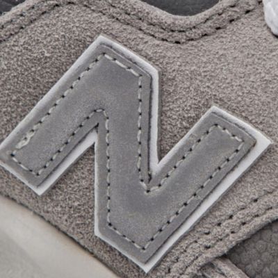 11. New Balance Herrenschuhe CM997HCA klassisch 40