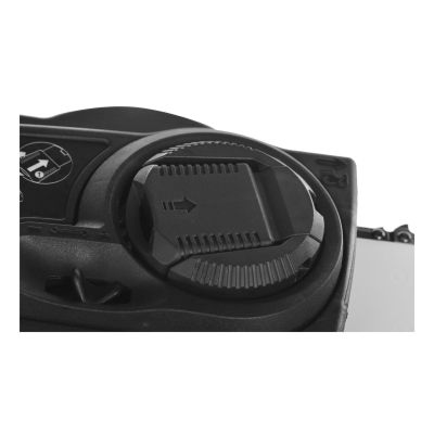 4. 2000W MAKITA UC4051A Elektrosäge