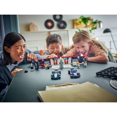 9. LEGO CITY 60444 Formel-1-Garage und Mercedes-AMG- und Alpine-Rennwagen