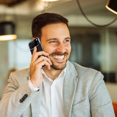 8. Dux Ducis Clin Hülle für iPhone 18 Pro / 17 Pro – Transparent