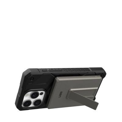 6. UAG Ultra Slim 5K Powerbank - 5000 mAh Powerbank mit Ständer, 10W kabelloses Laden, MagSafe kompatibel, Kabel im Lieferumfang enthalten (Titan)