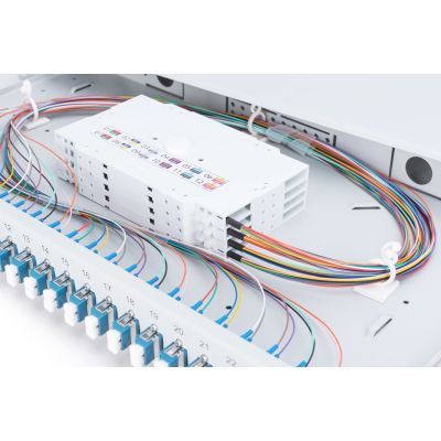 12. Digitus Glasfaserpanel, mit Zubehör, LC, OM4