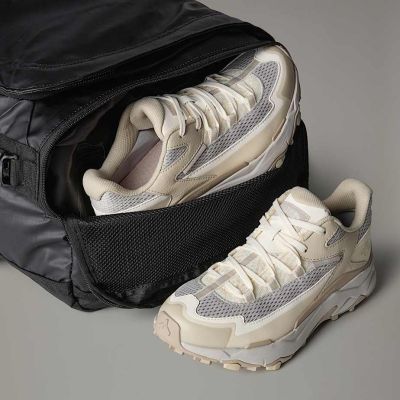 6. The North Face Base Camp Reisetasche 42L - Schwarz