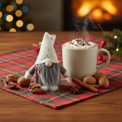 6. Dekorativer Weihnachtsmann mit Geschenktüte, 15 cm, rot