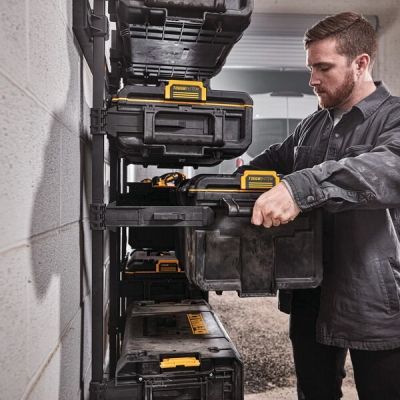 4. Dewalt DS300 ToughSystem 2.0 Werkzeugkoffer DWST83294-1