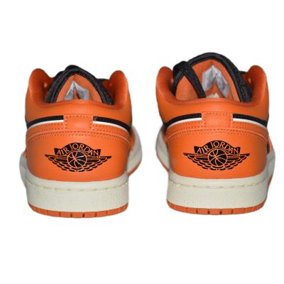 6. Air Jordan 1 Low SE Sport Spice/Schwarz-Coconut Milk für Damen - DV1299-800