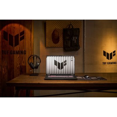 26. ASUS TUF Gaming A18 FA808UM-S9058 Ryzen 7 260 18,0" 2,5K 240Hz IPS-Level 500nits AG 16GB DDR5 5600 SSD512 GeForce RTX 5060 8GB WLAN+BT LAN Kamera 1080p 90Wh Kein Betriebssystem Jaeger Grau