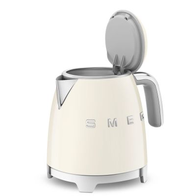 7. SMEG KLF05CREU Mini-Creme-Wasserkocher mit 0,8 l Fassungsvermögen