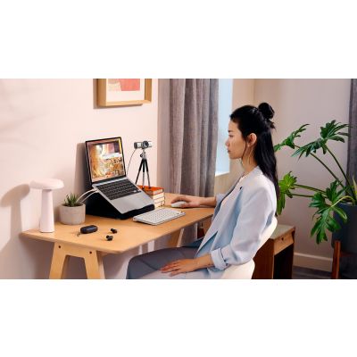 2. Logitech Master Series MX Brio Webcam