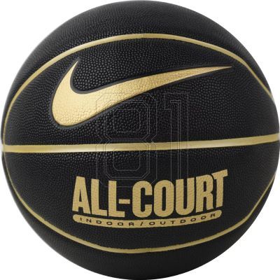 5. Ball Nike Everyday All Court 8P Ball N1004369-070