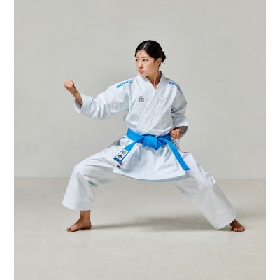4. Extera Kata WKF BLAUER Karate-Kimono | MOOTO