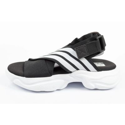 22. Adidas Magmur Sandale W EF5863