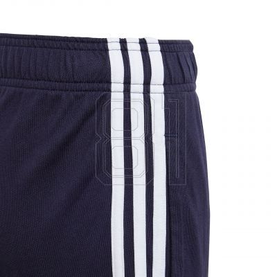 5. Adidas Essentials 3-Streifen Knit Jr Shorts HY4717