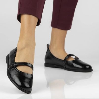 8. Schwarze Damen-Ballerinas aus Leder mit Gürtel, Filippo DP7742