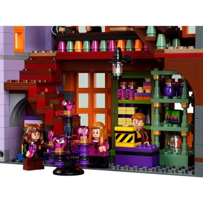14. LEGO Harry Potter 75978 Winkelgasse