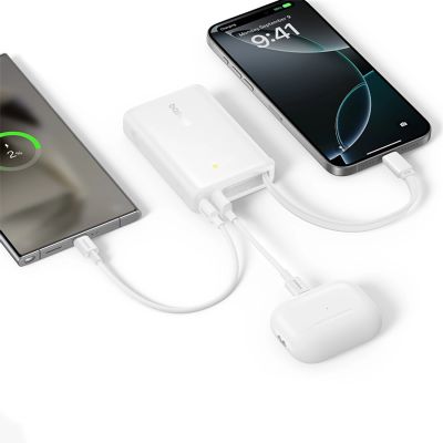 8. Baseus PicoGo 10000mAh 45W Powerbank mit integriertem Kabel und Display - Weiß