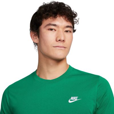 6. Nike Club Tee Herren-T-Shirt Grün AR4997 365