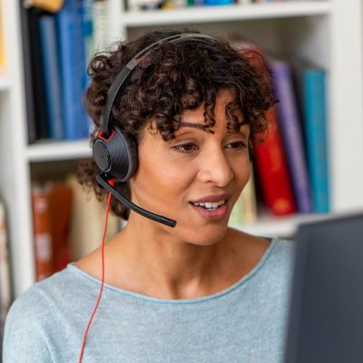 21. POLY Blackwire 5220 8X231AA Over-Ear-Kopfhörer