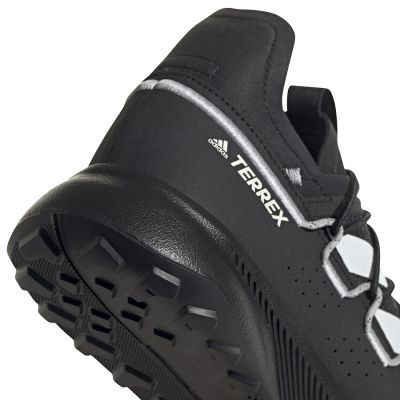6. Adidas Terrex Voyager 21 M FZ2225 Schuhe