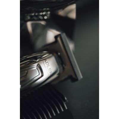 5. ADLER AD 2836s Silberner USB-Trimmer