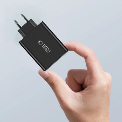 5. Tech-Protect NC100W-GAN GaN-Netzwerkladegerät 3x USB-C PD 100W / USB-A QC 3.0 - Schwarz