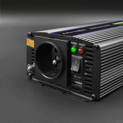 6. QOLTEC Spannungswandler Monolith 1200 MS Welle | 12 V auf 230 V | 600/1200 W | USB