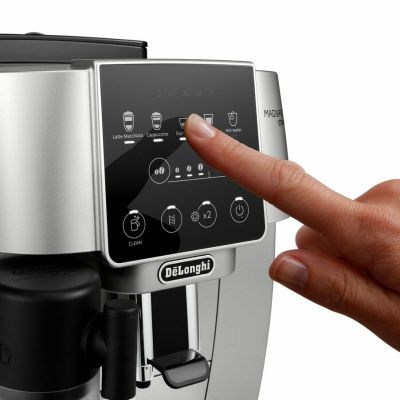 4. DE LONGHI ECAM220.80.SB Espressomaschine