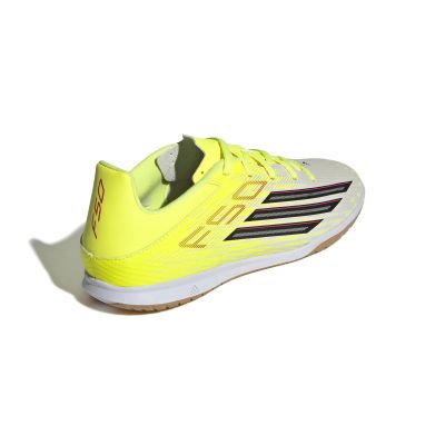 4. Adidas F50 Club IN JR9049 Schuhe