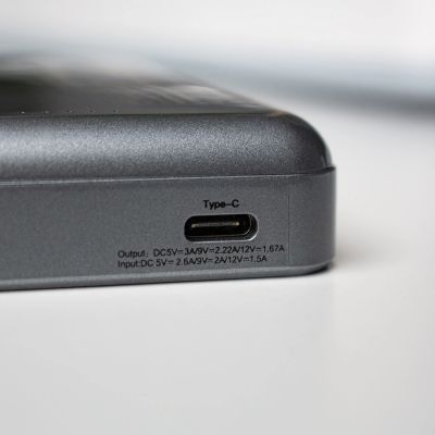 8. Dudao TGK1 Powerbank mit MagSafe kabellosem Ladegerät 20W 10000mAh schwarz (TGK1-black)