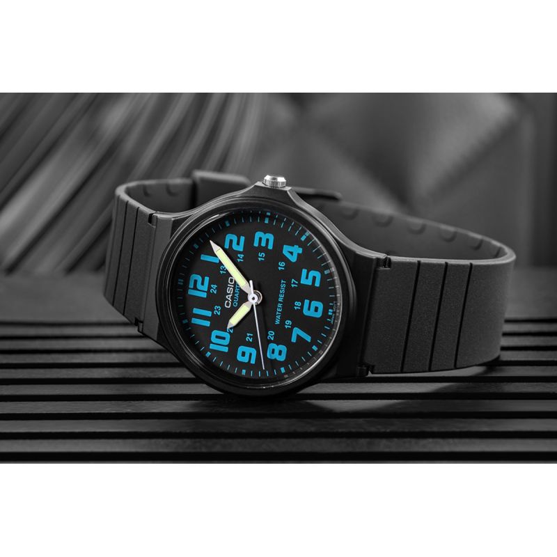 6. Damenuhr CASIO MQ-71-2BDF + BOX