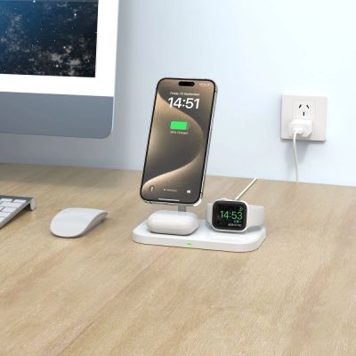 5. Tech-Protect QI15W-A22 induktives MagSafe-Ladegerät mit 3in1 MagSafe-Ständer für Smartphone / Apple Watch / AirPods – Weiß