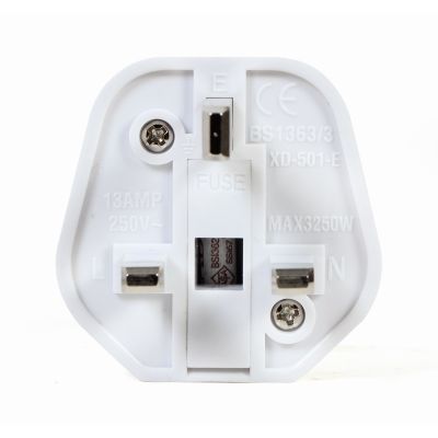 3. GEMBIRD AC-Adapter – UK auf EU-Schuko 13 A
