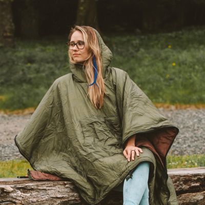 12. Isolierter wasserdichter Campingponcho von Offlander OFF_CACC_05GNR